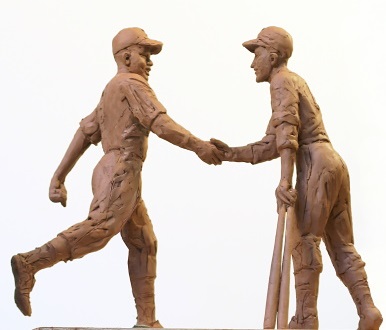 2020-05-01 GeorgeShubaJackieRobinsonHandshake03